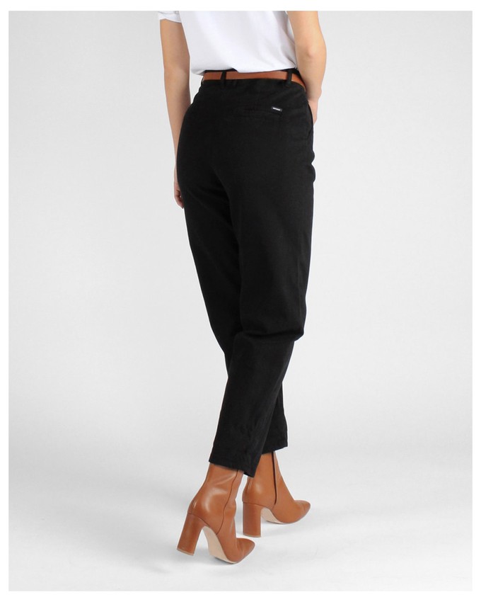 Lara Chino Schwarz from Kuyichi