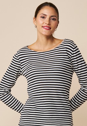 Shirt, Modell Valerie from LANA Organic