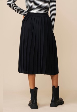 Rock, Modell Dajana from LANA Organic