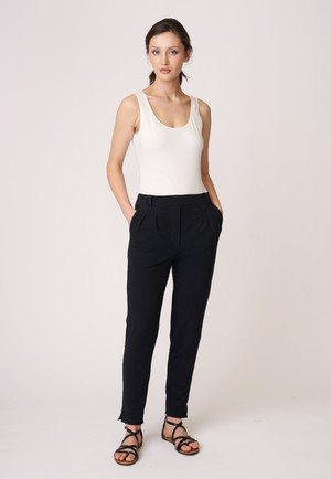 Hose, Modell Utta from LANA Organic