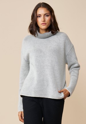 Pulli, Modell Isabelle from LANA Organic