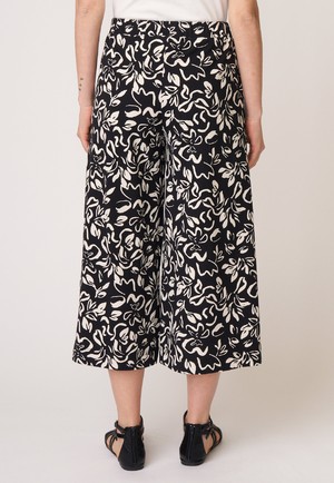 Hose, Modell Helena from LANA Organic