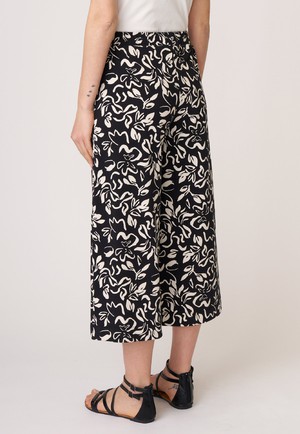 Hose, Modell Helena from LANA Organic