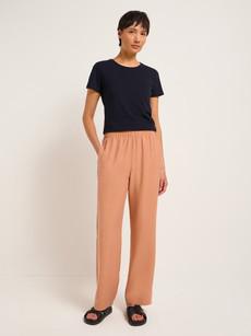 Hose mit weitem Bein via LANIUS