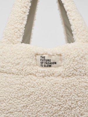 Wattierte Teddy Tasche (GRS) from LANIUS