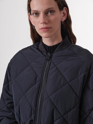 Gesteppter Mantel (GRS) from LANIUS