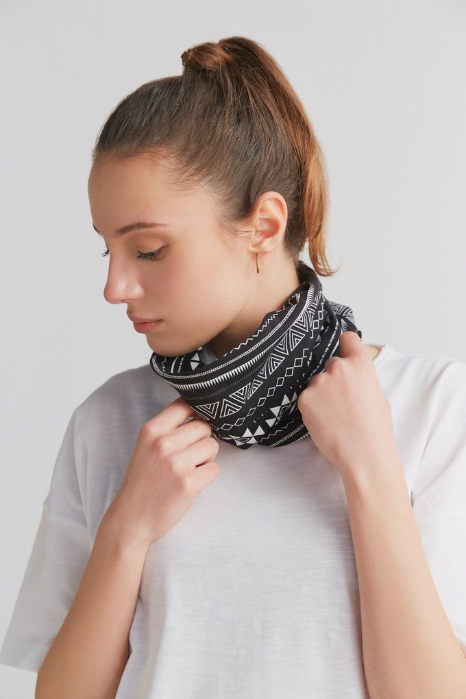 9625-046 | Unisex Tube Scarf - Black/White from Leela Cotton
