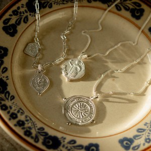 Hold Onto Hope Pendant - Silver Oulet from Loft & Daughter