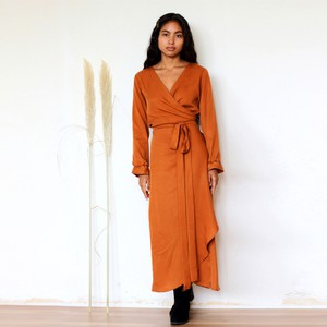 Langärmeliges Tencel Wickelkleid Falta cognac from ManduTrap