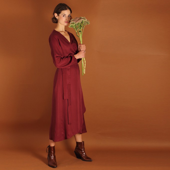 Tencel Wickelkleid Tara in berry from ManduTrap