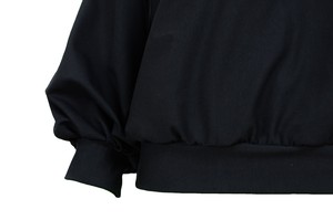 Baumwollpullover Caro mit Ballonärmeln in schwarz from ManduTrap