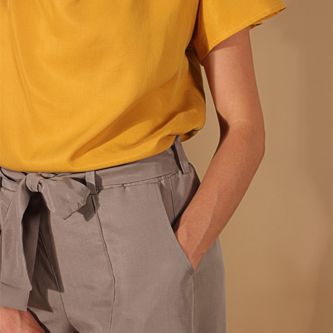 Tencel Hose Janina in Khaki from ManduTrap