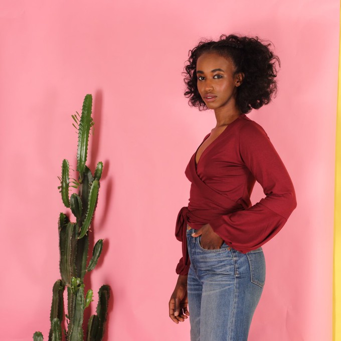 Tencel Wickelshirt Runa/berry from ManduTrap
