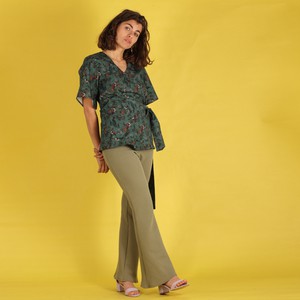 Wickelbluse „Lilla“ mit Vogelmuster from ManduTrap