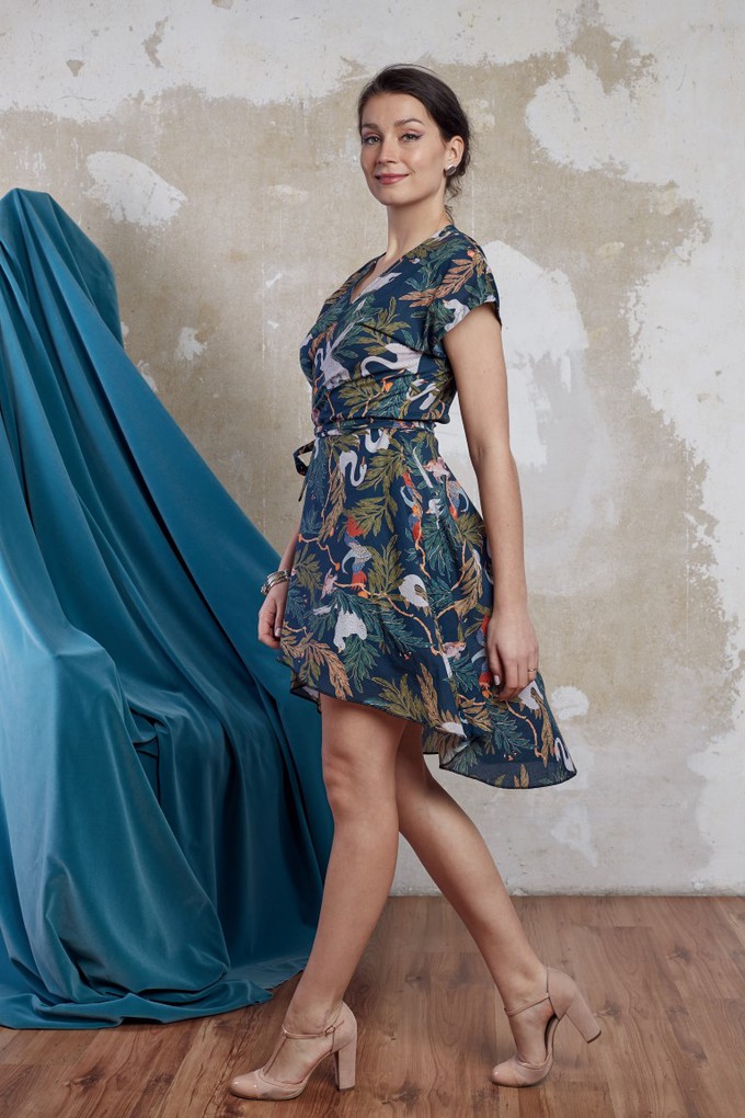 Asymmetrisches Wickelkleid Feline aus Bio Baumwolle (kbA) from ManduTrap