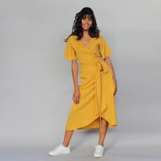Sommerliches Wickelkleid Luma, gelbes Tencelkleid, gelbes Sommerkleid via ManduTrap