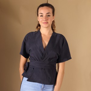 Wickelbluse Silja aus Tencel in Dunkelblau from ManduTrap