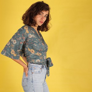 Wickelbluse „Floralia“ mit Blumenmuster from ManduTrap
