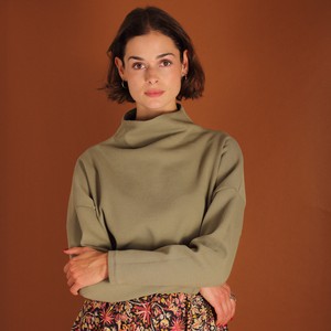 Stehkragen Pullover Dori aus einem Waffelstoff in olive from ManduTrap