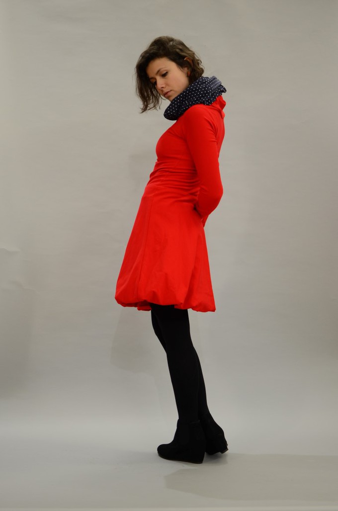 Baumwollkleid mit Kapuze/Hoodie in Rot from ManduTrap