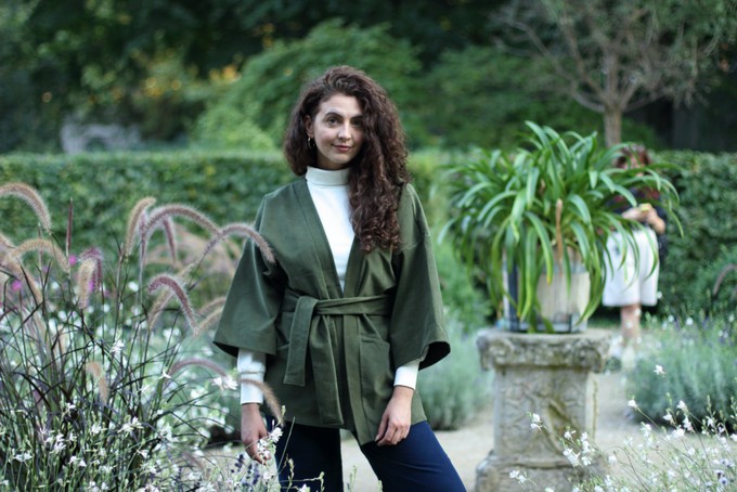 Kimonojacke aus Biobaumwolle – Cord in Grün – Nachhaltige Mode für zeitlosen Stil from ManduTrap