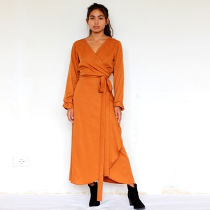 Langärmeliges Tencel Wickelkleid Falta cognac from ManduTrap