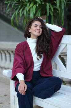 Kimonojacke aus Biobaumwolle – Cord in Berry – Nachhaltige Mode für zeitlosen Stil via ManduTrap