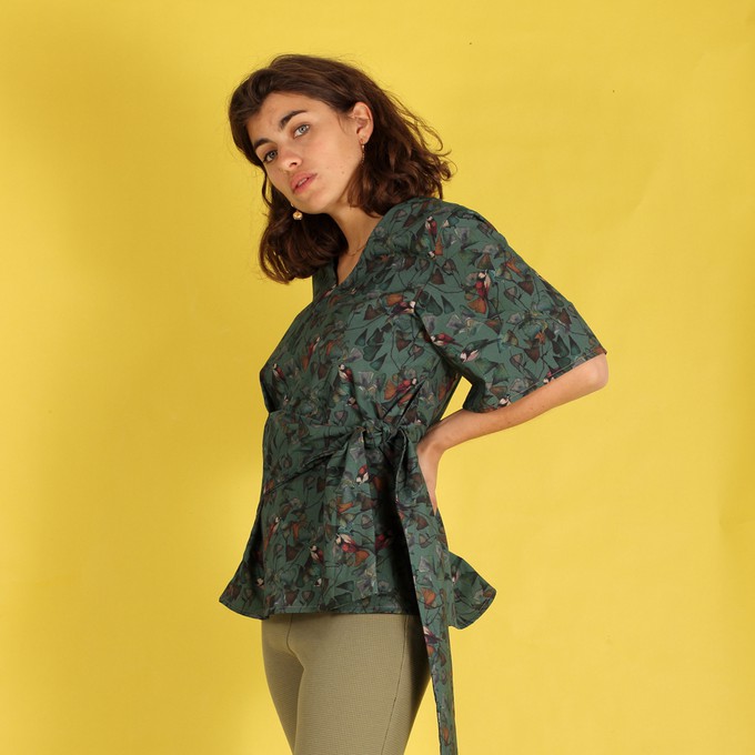 Wickelbluse „Lilla“ mit Vogelmuster from ManduTrap