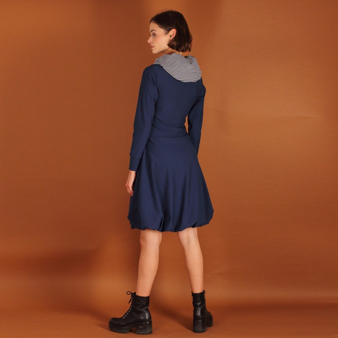 Ballonkleid mit Kapuze/Hoodie in marine blau from ManduTrap