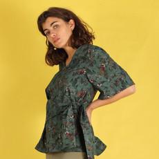 Wickelbluse „Lilla“ mit Vogelmuster via ManduTrap