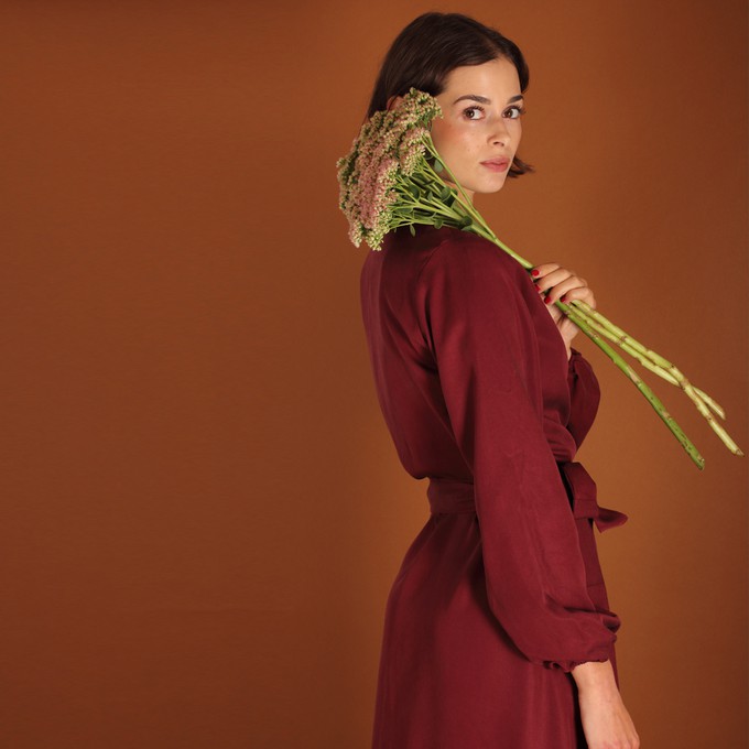 Tencel Wickelkleid Tara in berry from ManduTrap