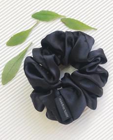 Organic Silk Scrunchie in Black via Māsa Organic
