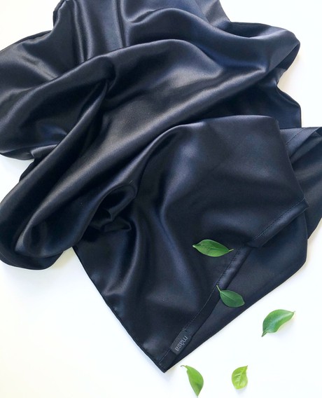 Organic Silk Satin Pillowcase from Māsa Organic