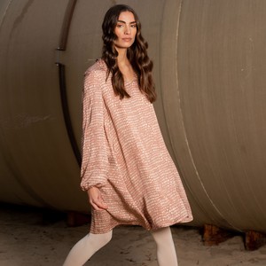 Cosmopolitan dress Pink dots from Mon Col Anvers