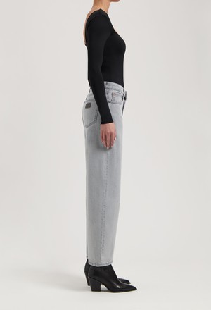 Brooke High Barrel - Light Grey from Mud Jeans