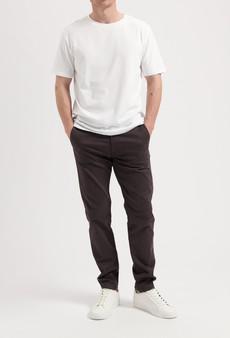 Scott Mid Tapered - Charcoal via Mud Jeans