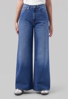 Wyde Sara - Medium Stone via Mud Jeans