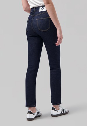 Regular Swan - Strong Blue from Mud Jeans