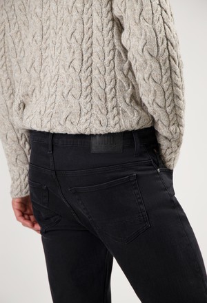 Hank Mid Tapered - Stone Black from Mud Jeans