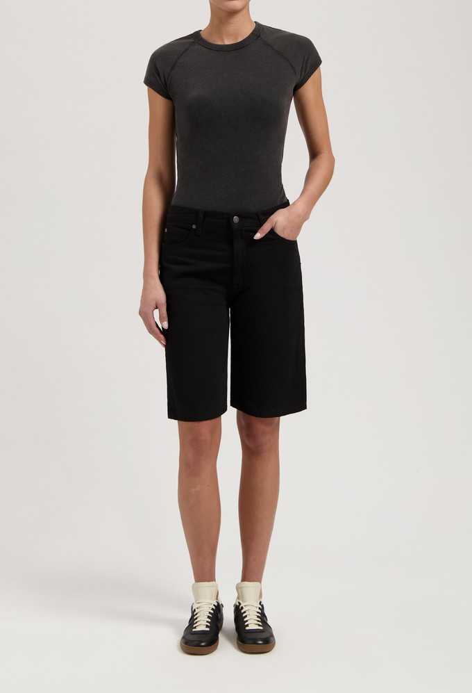 Suzy Mid Short - BlackDip from Mud Jeans