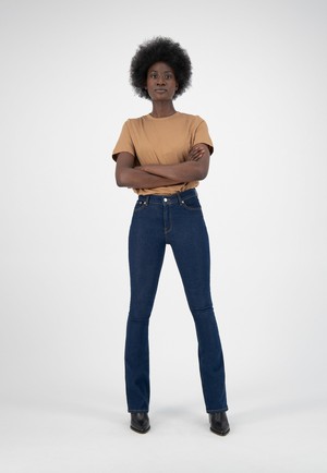 Flared Hazen - Strong Blue from Mud Jeans