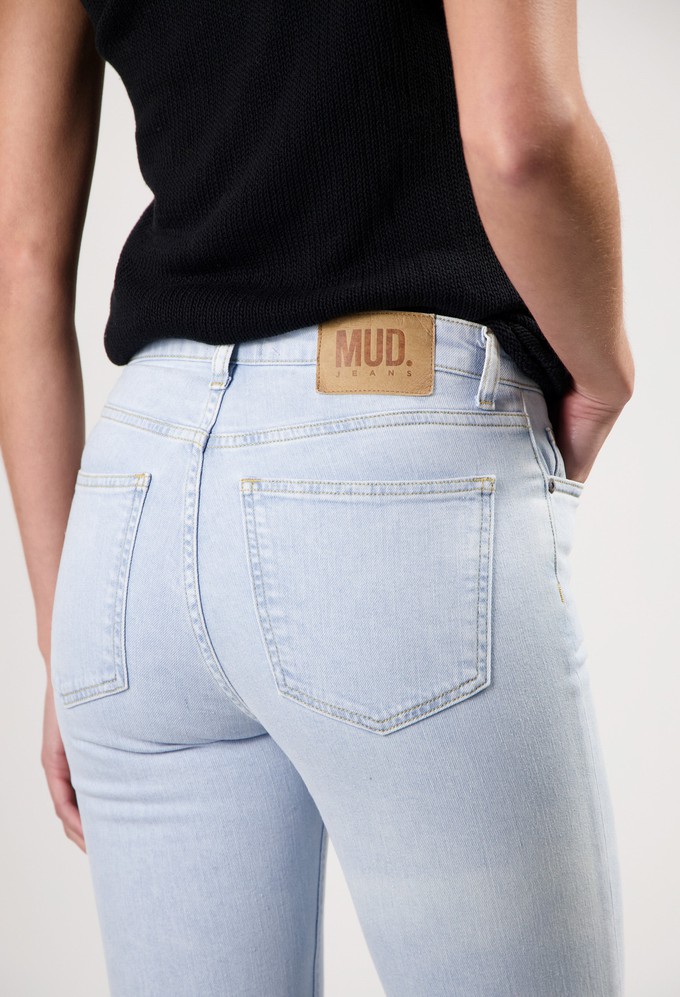 Isy High Flared - Light Stone from Mud Jeans