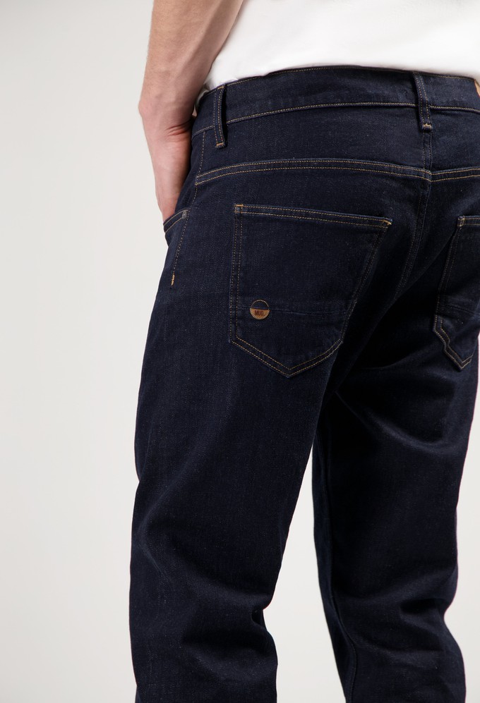 Hank Mid Tapered - Dip Dry from Mud Jeans