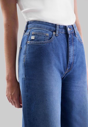 Wyde Sara - Medium Stone from Mud Jeans