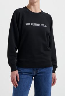 Clara Sweatshirt - Black via Mud Jeans