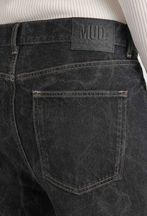 Emma Low Loose - Dry Black from Mud Jeans