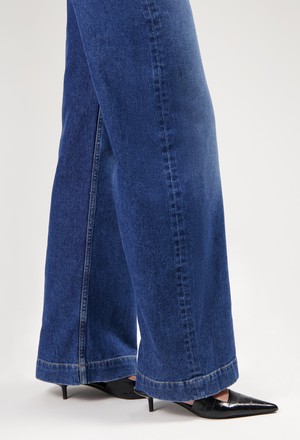 June Mid Loose - Fresh Fade from Mud Jeans