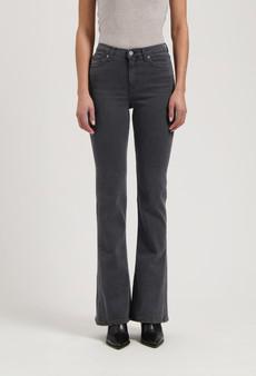 Isy Flared - O3 Grey via Mud Jeans