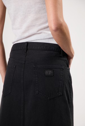 Lena Long Skirt - Nero Nero from Mud Jeans