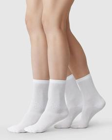 Pack de deux paires de chaussettes en bambou blanches via Olly